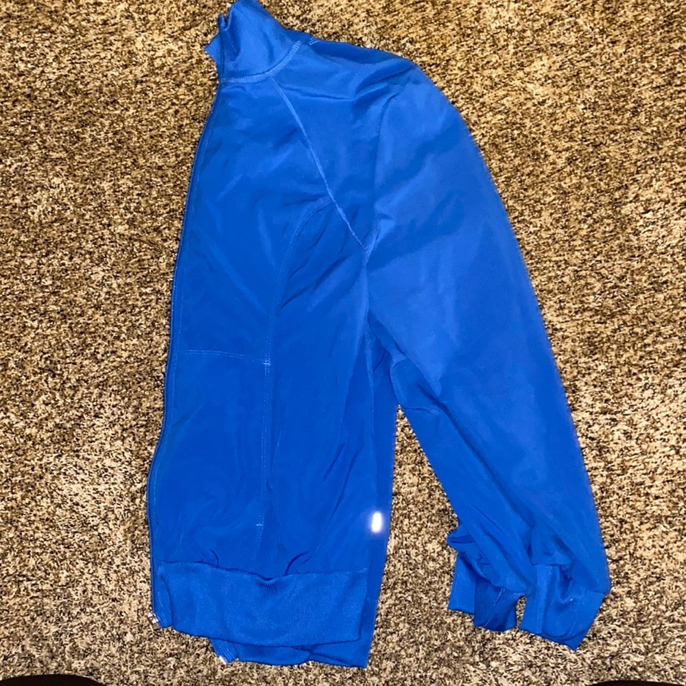 Cherokee Infinity scrub jacket royal blue size large